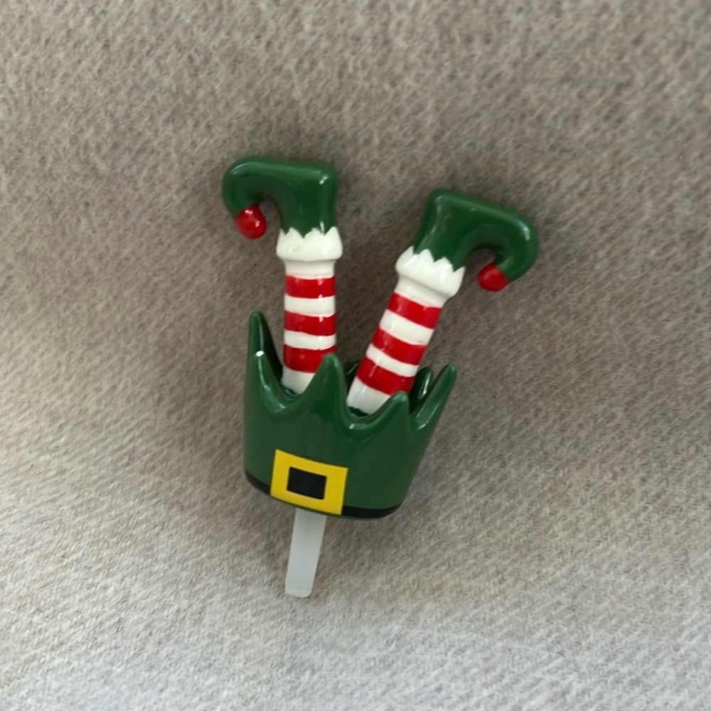 Nora Fleming retired elf toes